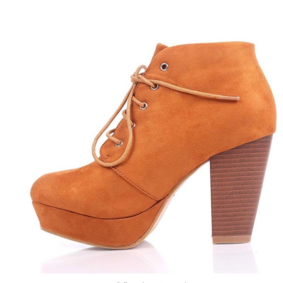 NWOT Bella Marie Chunky High Heel Lace Up Suede - Picture 2 of 5